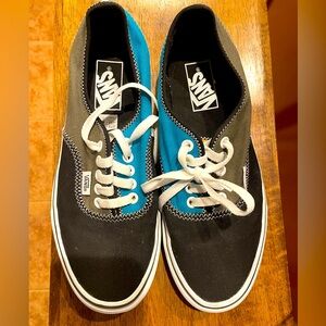 Unisex Vans “old skool” shoe.  Only worn once inside home.  No Box.